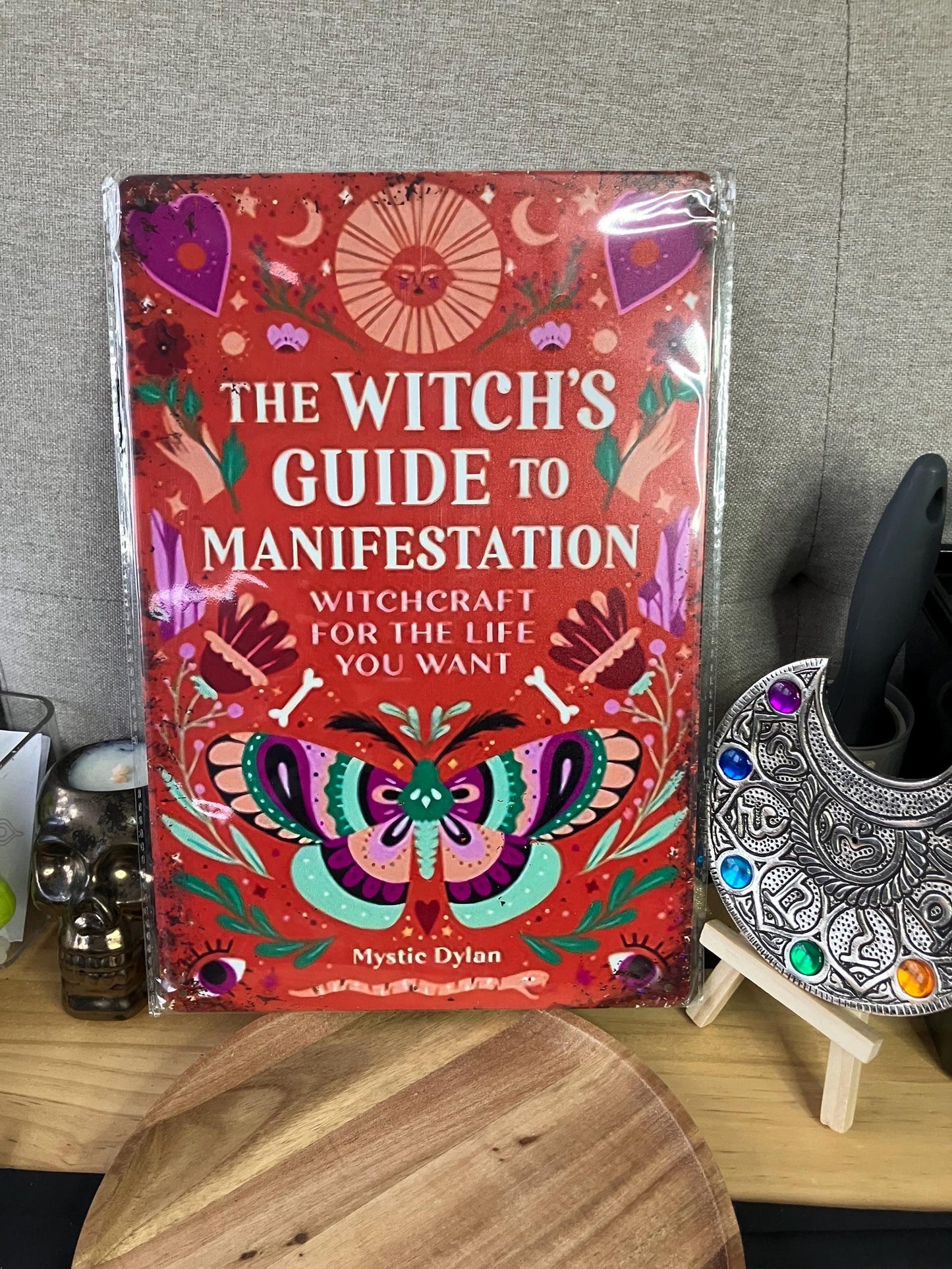 witches guide to manifestation signs