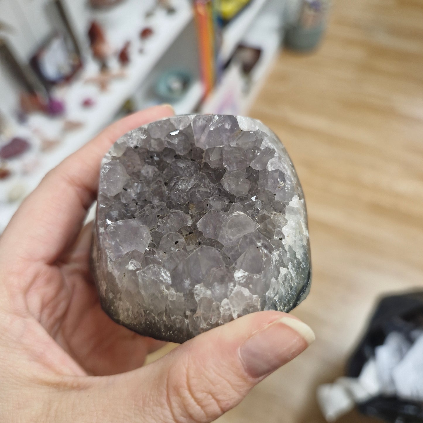 Amethyst cut base geode