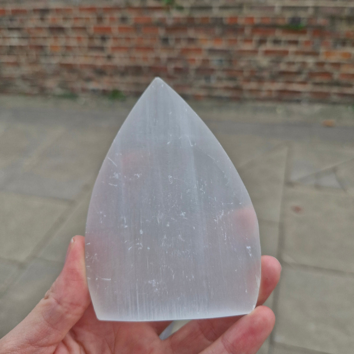 Selenite Teardrop Flame 195g 10.3cm