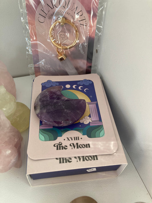 Amethyst boxed moon carving