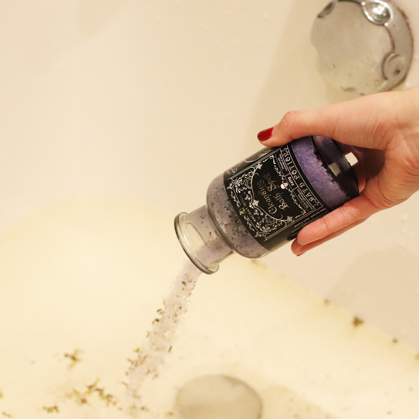 Ancient Witch Bath Spell Potion & Quartz Amulet - Cleansing
