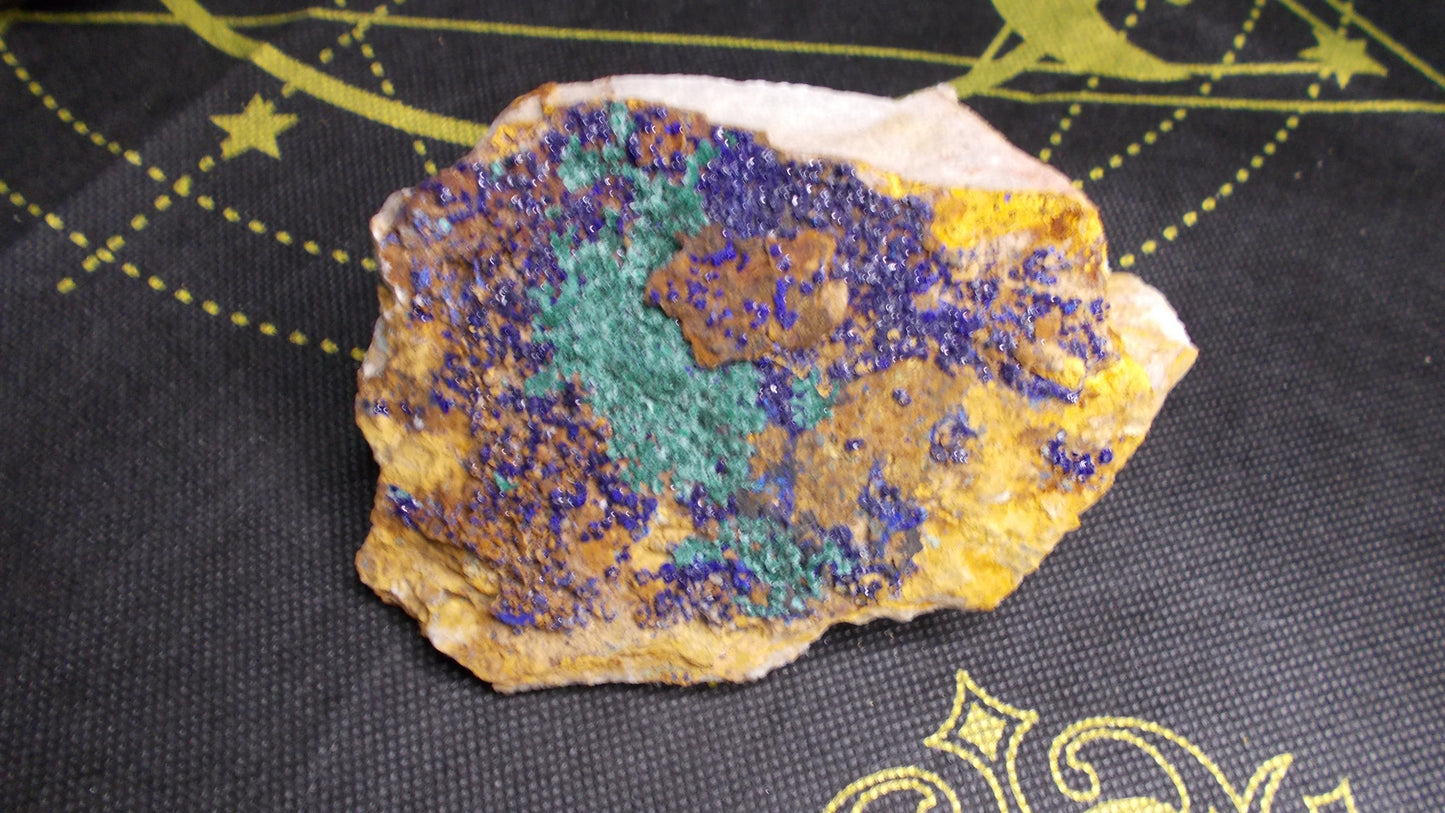 Azurite in malachite (5)(12)(18)(40)