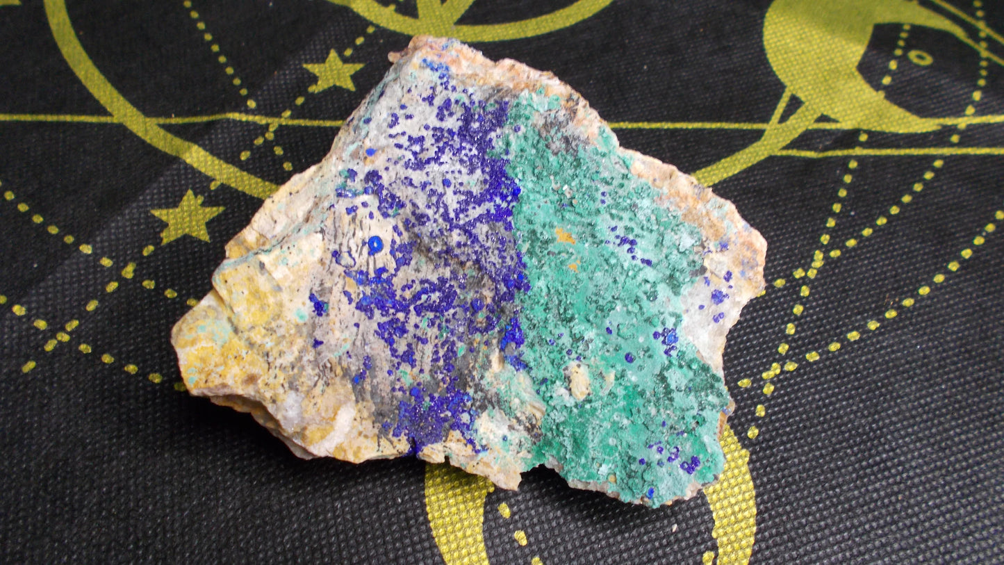 Azurite in malachite (5)(12)(18)(40)