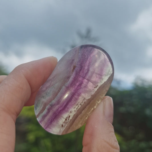 Candy fluorite palm stones