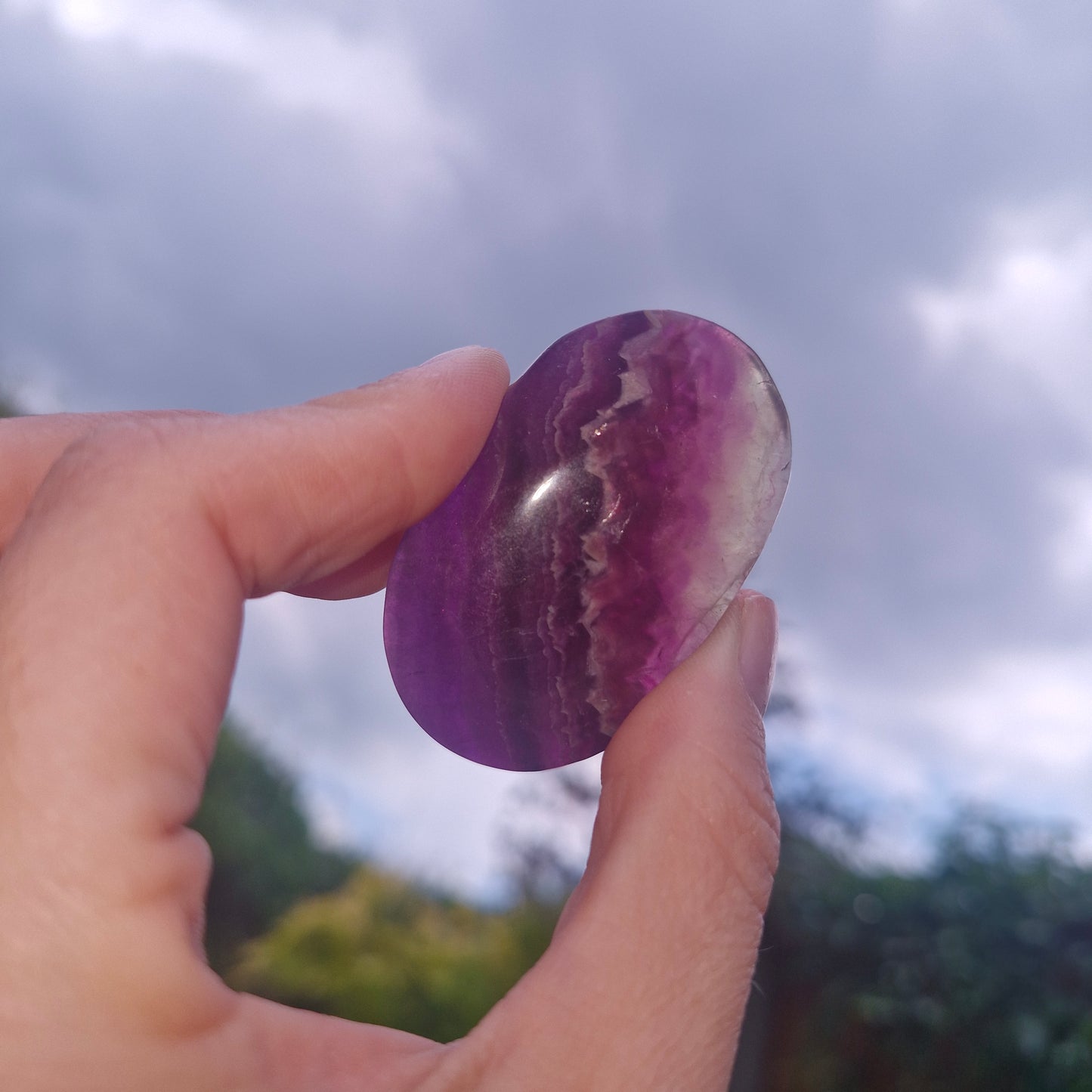 Candy fluorite palm stones