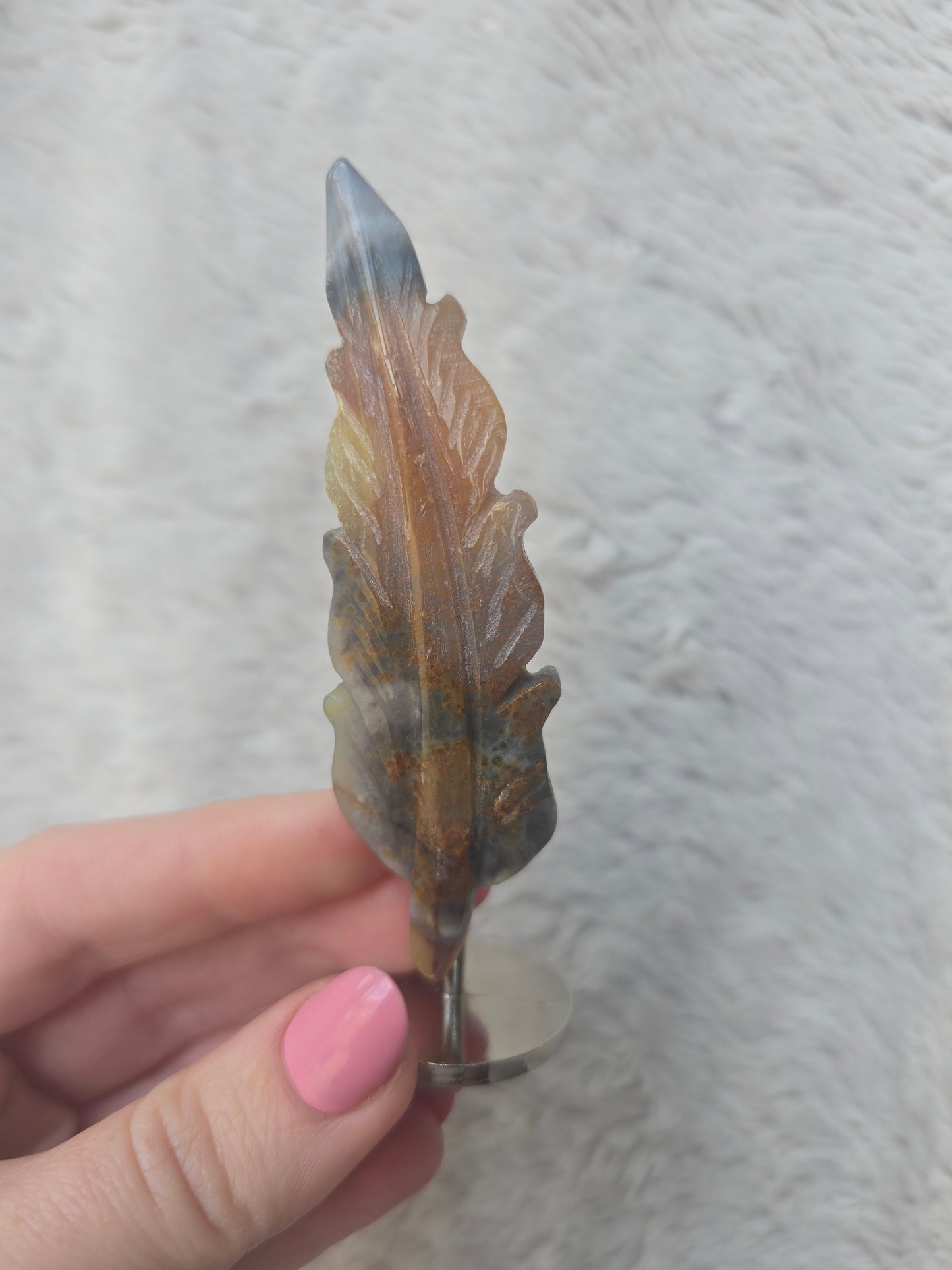 Feather stand