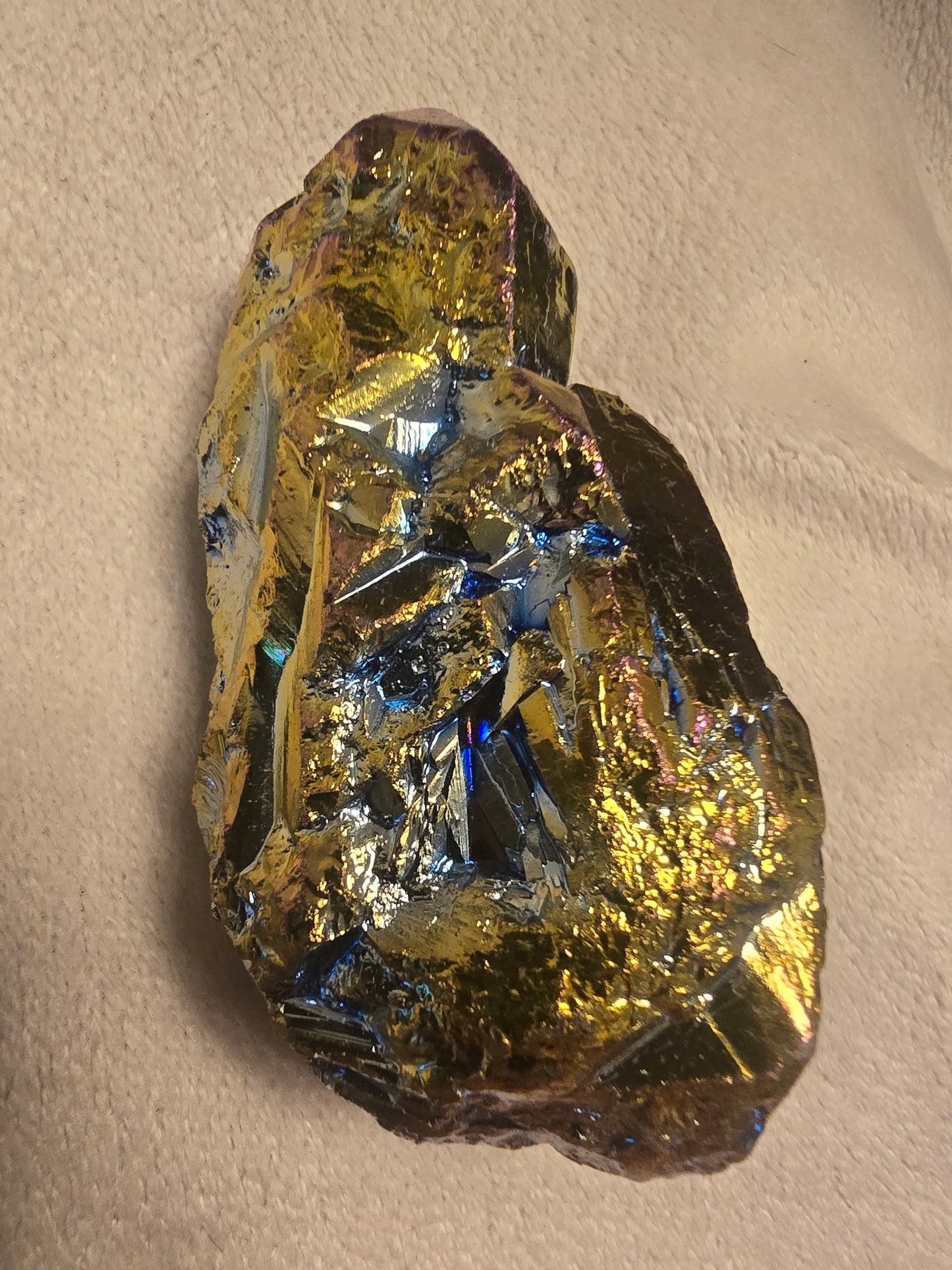 Aura quartz cluster
