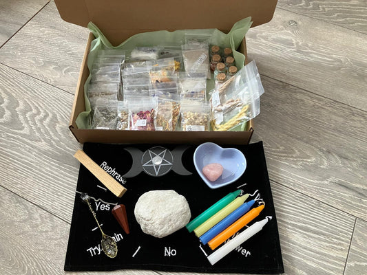Deluxe witchcraft and divination kit