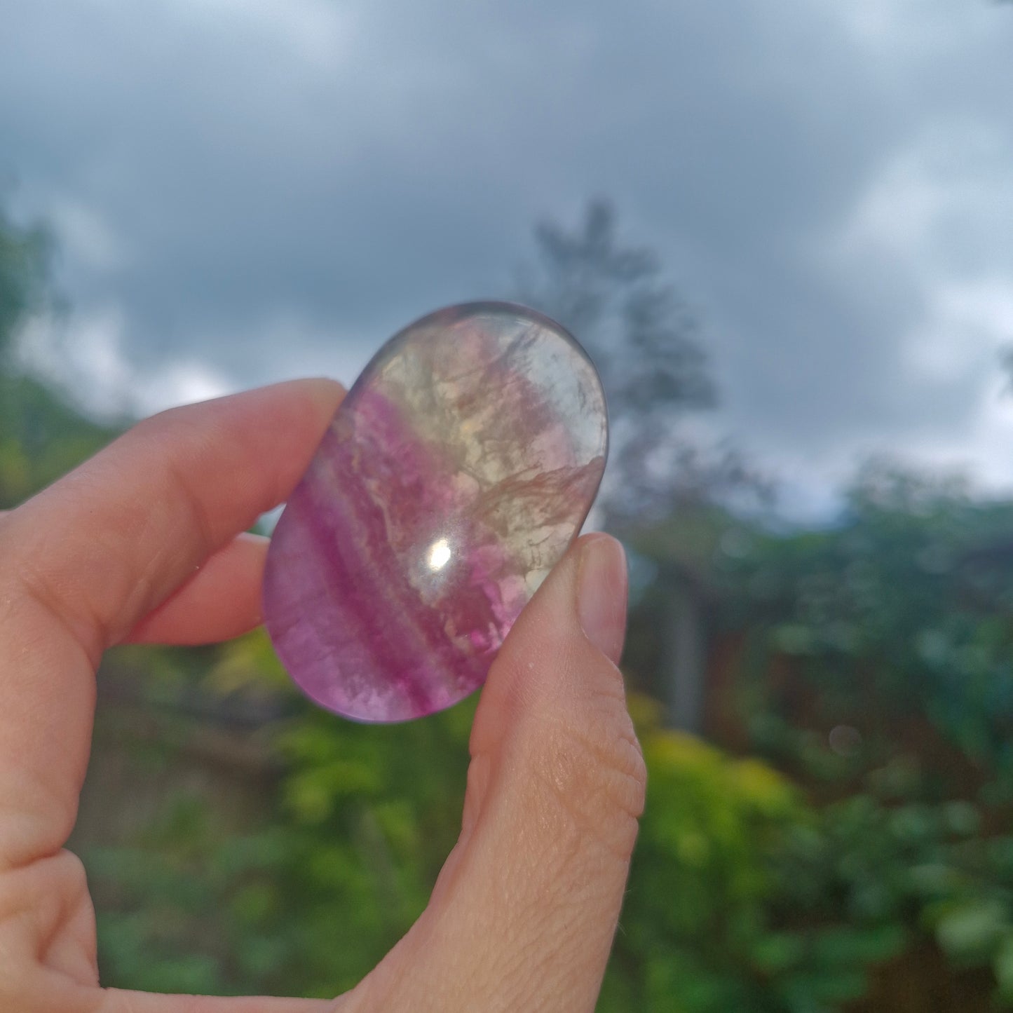 Candy fluorite palm stones