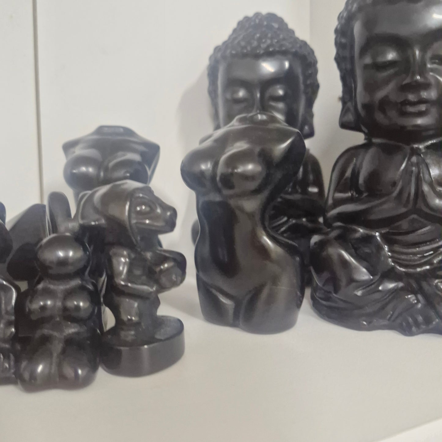 Obsidian female lady body carving