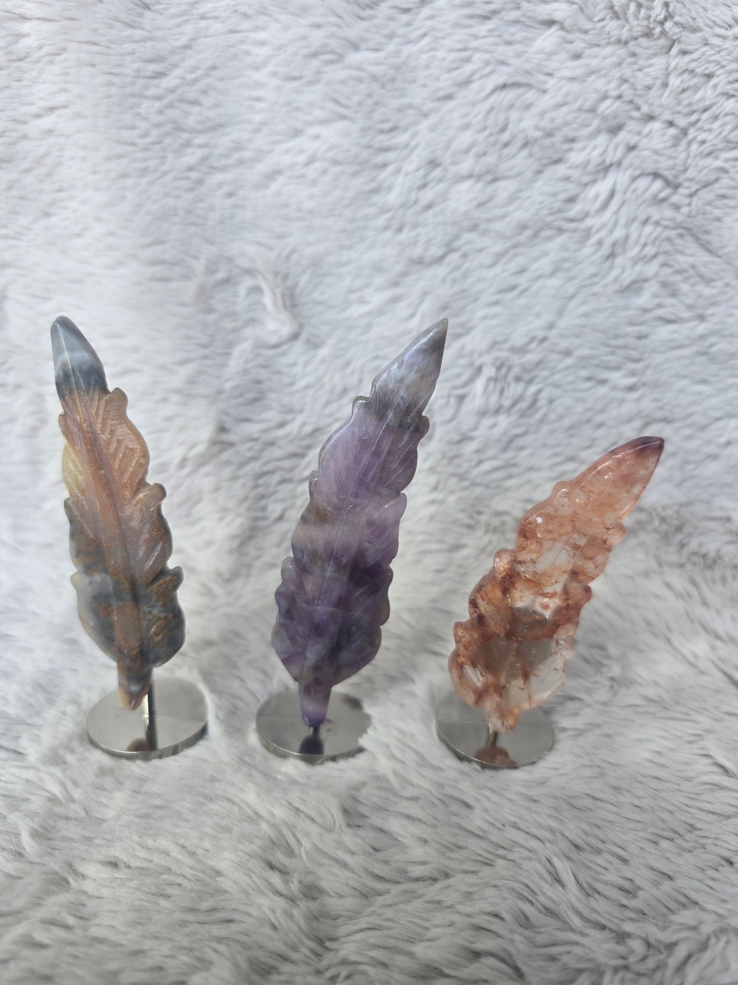 Feather stand