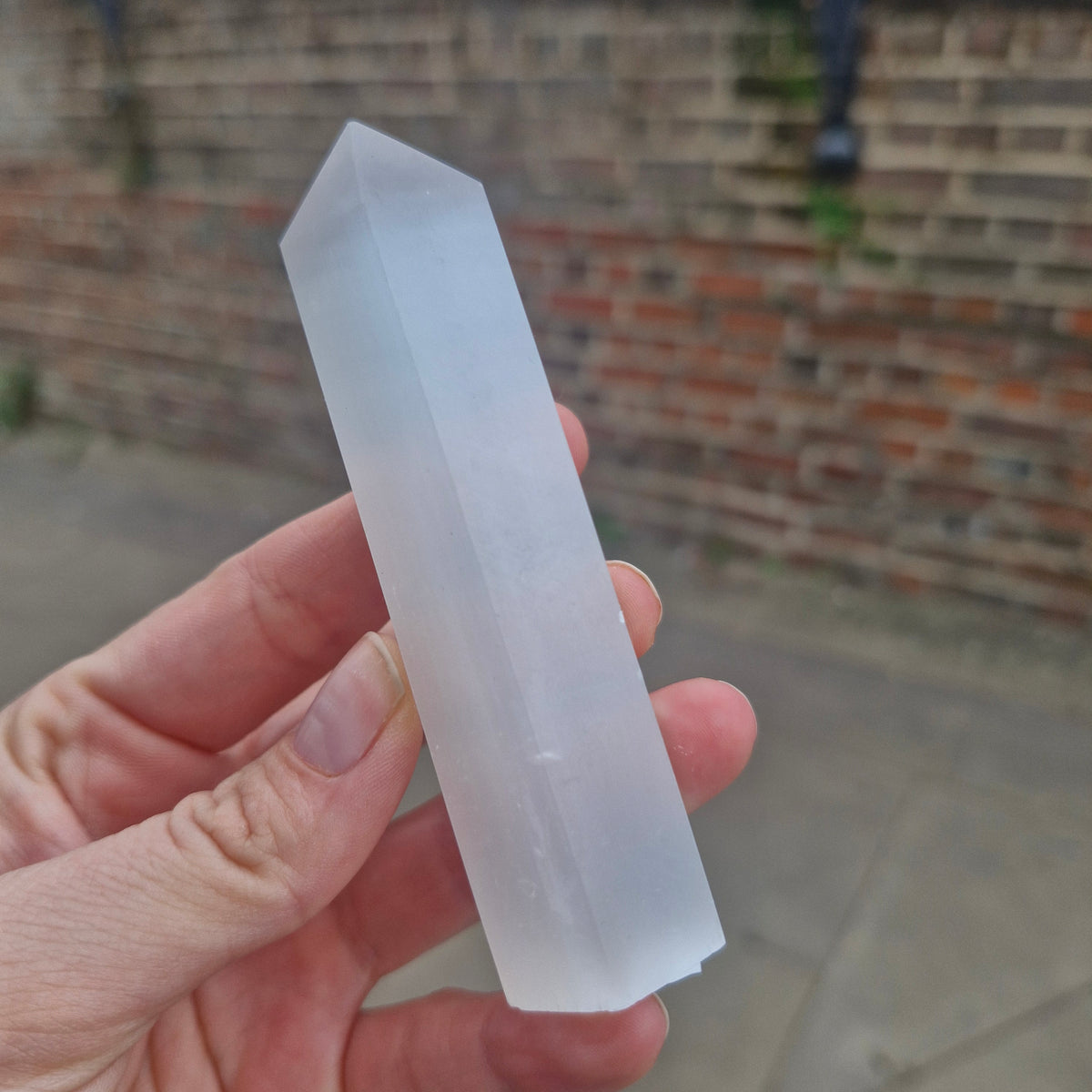 Selenite Tower 95g 9.5cm