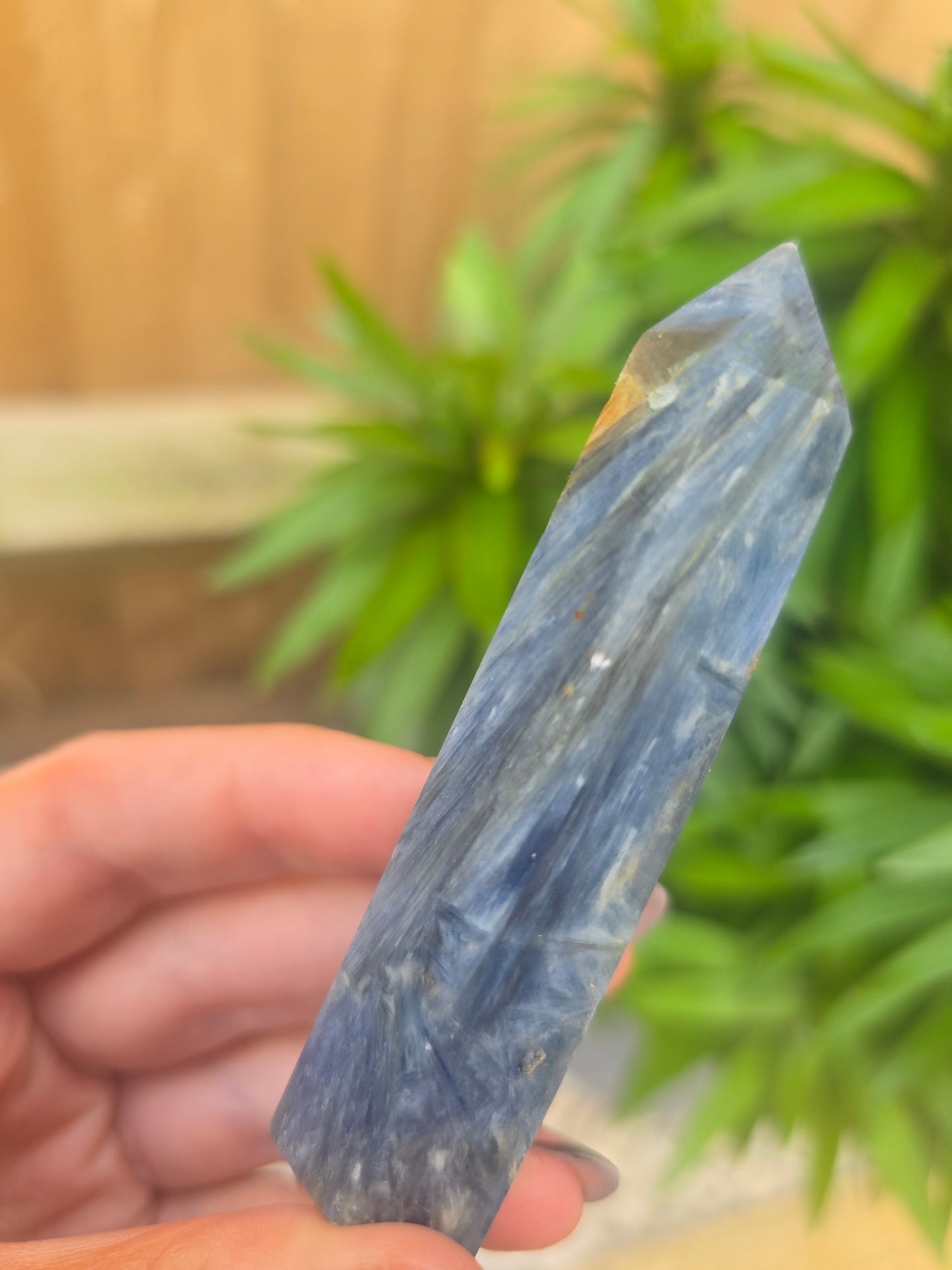 Kyanite tower - 9cm