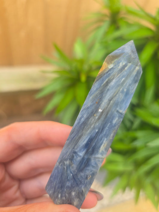 Kyanite tower - 9cm