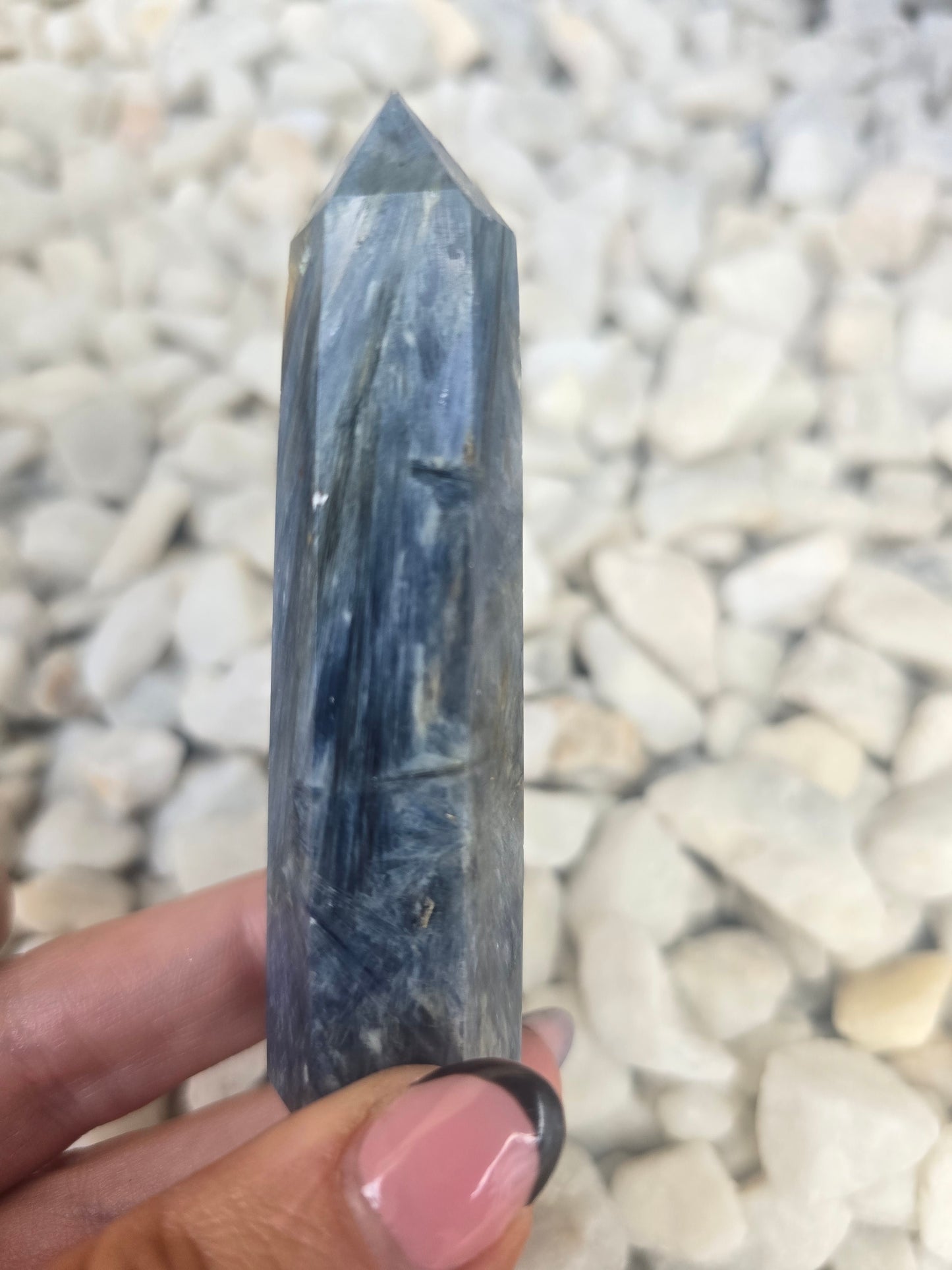 Kyanite tower - 9cm