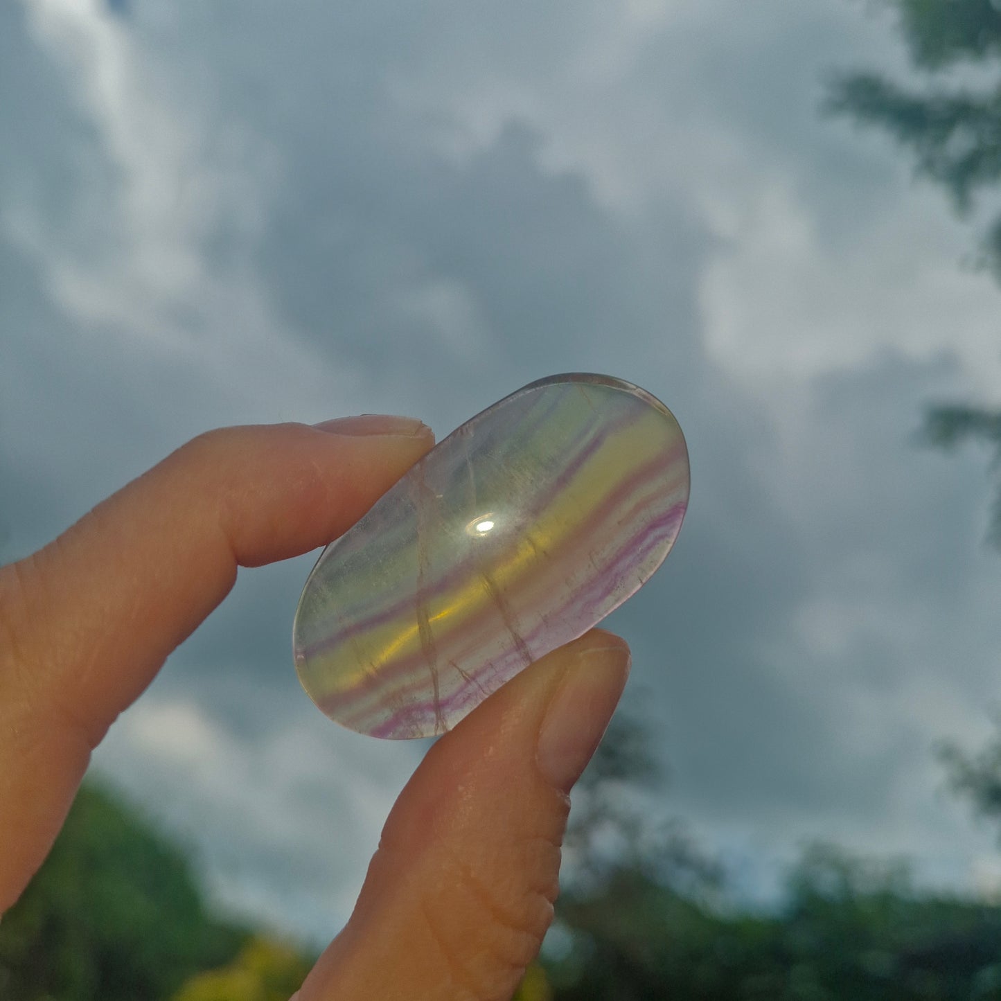 Candy fluorite palm stones