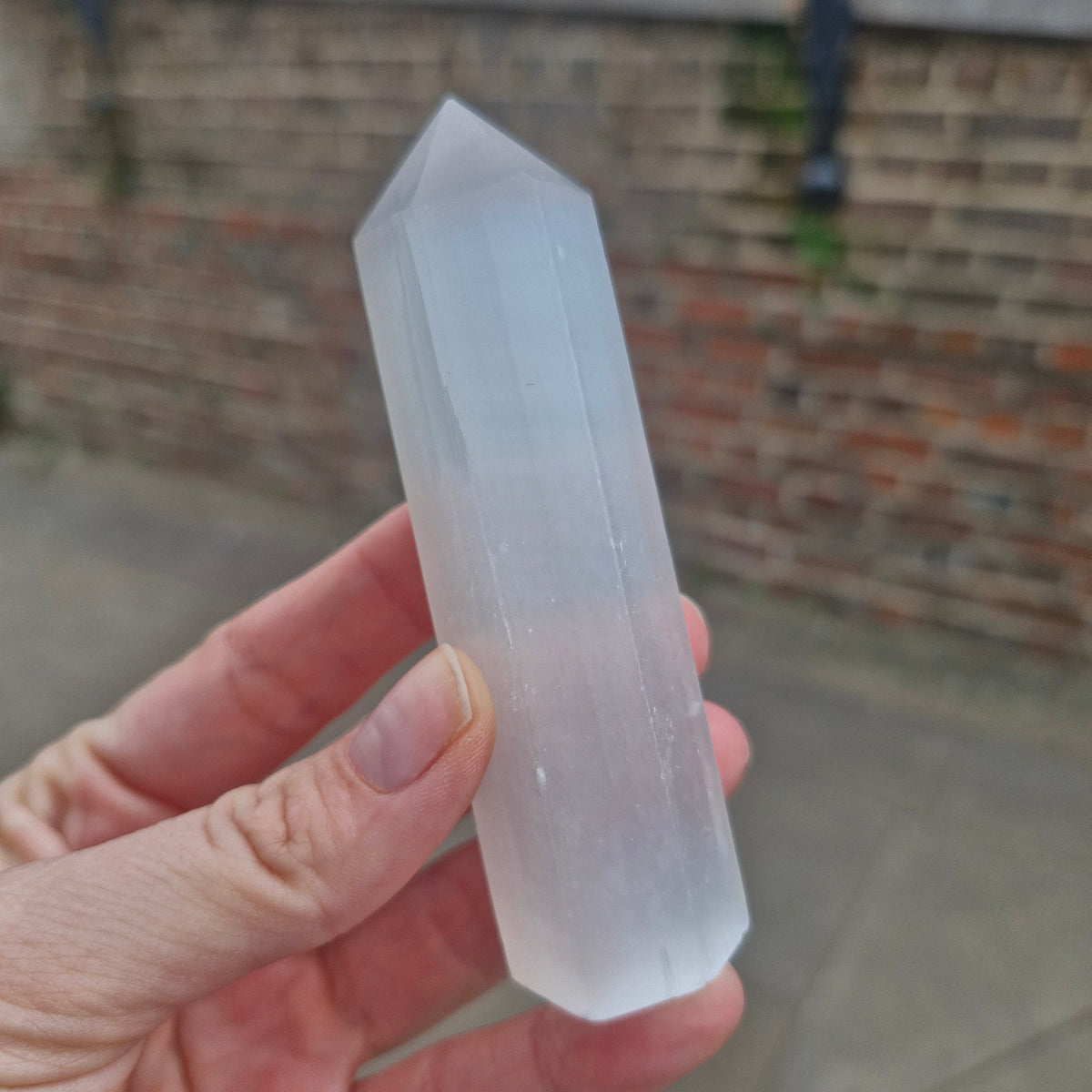 Selenite Tower 95g 9.5cm