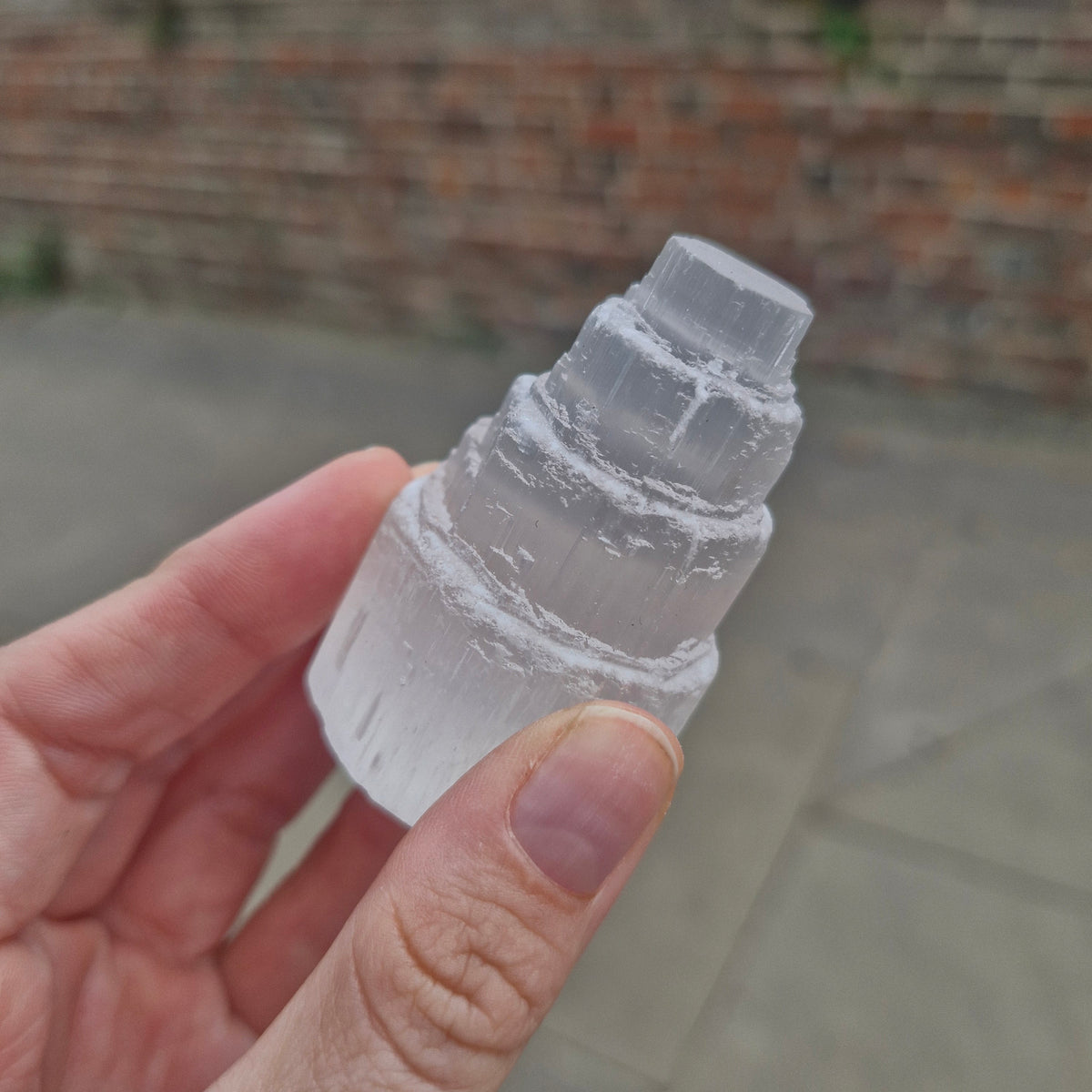 Selenite Tower 86g 5.5cm