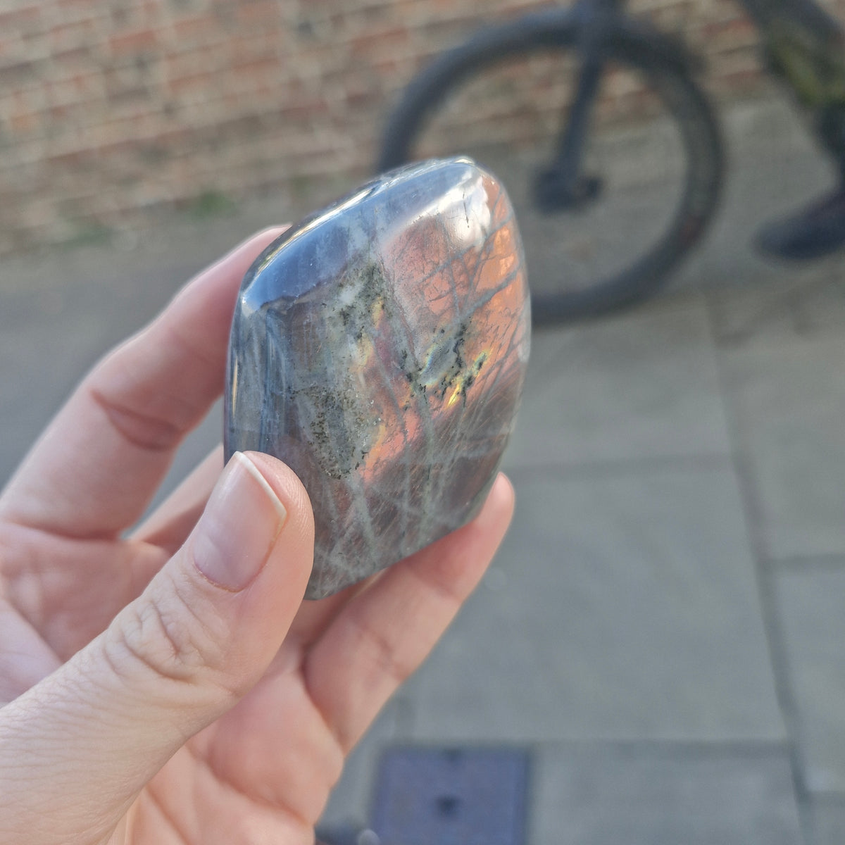 Labradorite freeform Purple/Pink/Orange/Yellow Flash - 134g 5.4cm Tall
