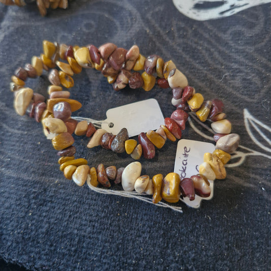 Mookaite chip bracelet