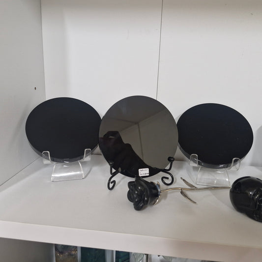 Obsidian scrying mirror
