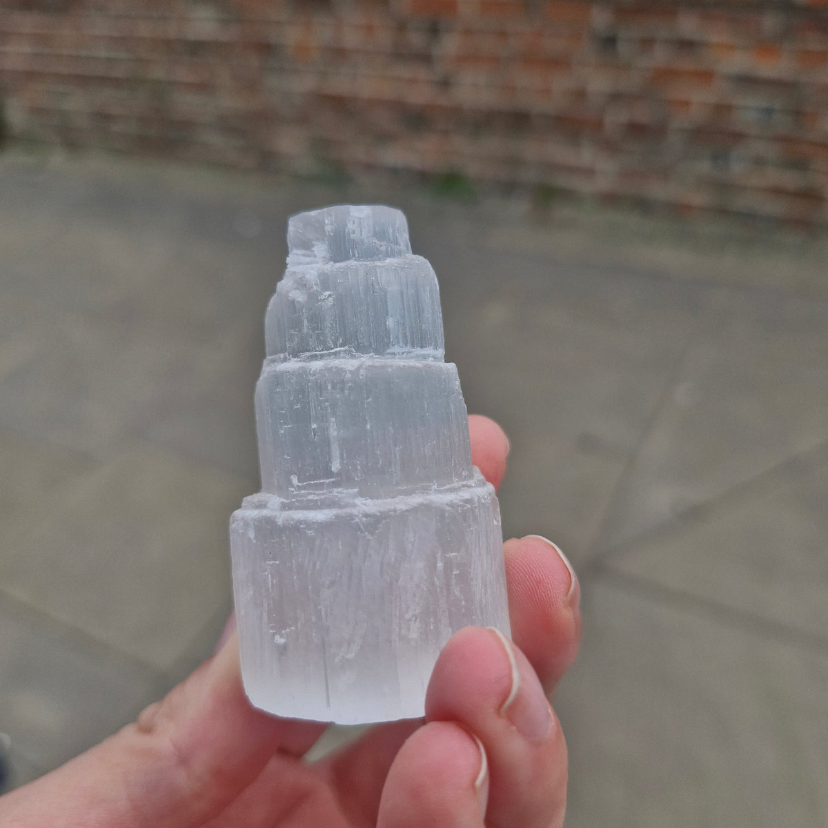 Selenite Tower 79g 5.7cm