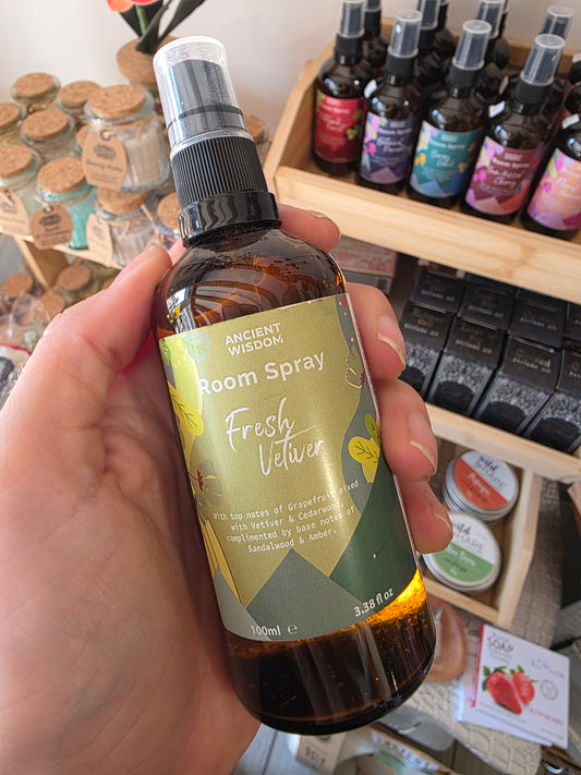 Fresh vetiver room spray